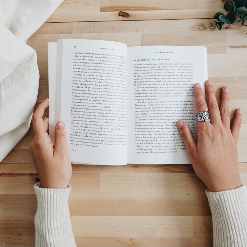 Pentingnya Membudayakan Membaca