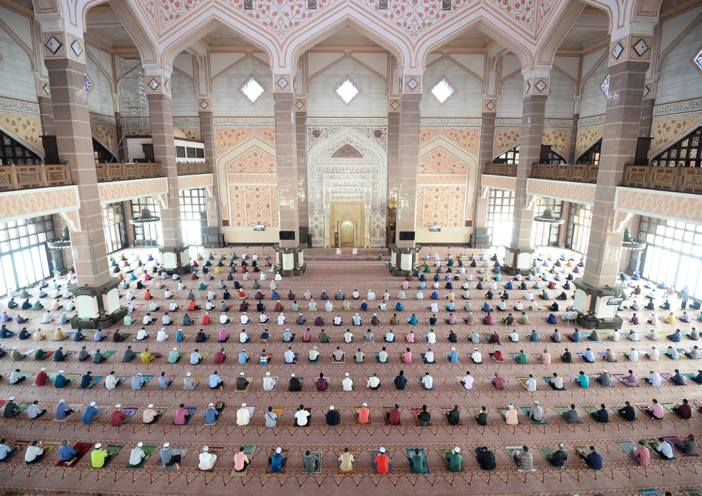 shalat jumat berjamaah